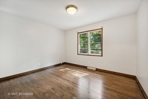 33 W241 Shagbark Ln, Wayne, IL 60184 photo 14