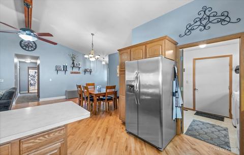 214 Highbridge Trl, Mchenry, IL 60050 photo 12