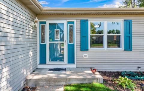 214 Highbridge Trl, Mchenry, IL 60050 photo 4