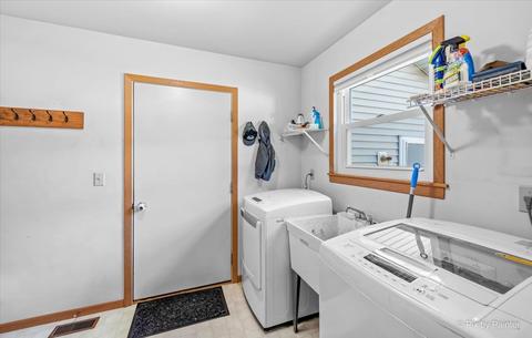 214 Highbridge Trl, Mchenry, IL 60050 photo 13