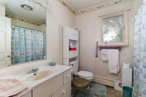 204 W Cooper St, Colfax, IL 61728 photo 8