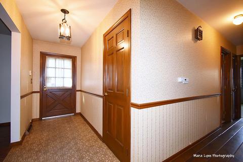 1701 Heather Dr, Aurora, IL 60506 photo 2