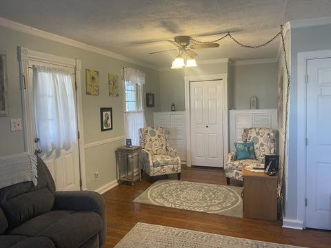 963 Larkin Ave, Elgin, IL 60123 photo 4