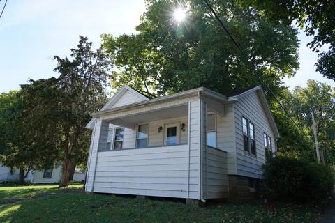 315 Beecher St, Bloomington, IL 61701 photo 2