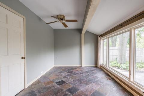 690 Mohave St, Hoffman Estates, IL 60169 photo 13