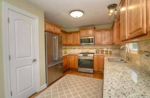 2007 Woodhaven Dr, Bartlett, IL 60103 photo 7