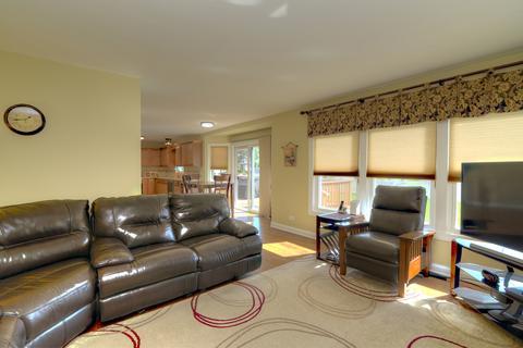2007 Woodhaven Dr, Bartlett, IL 60103 photo 13