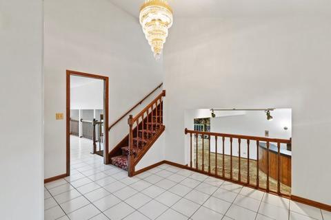8401 S Park Ave, Burr Ridge, IL 60527 photo 13