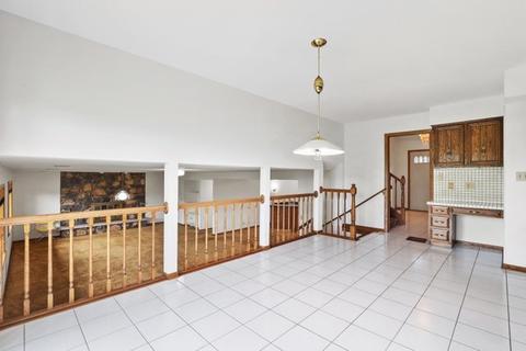 8401 S Park Ave, Burr Ridge, IL 60527 photo 12