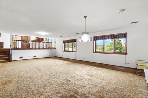 8401 S Park Ave, Burr Ridge, IL 60527 photo 17