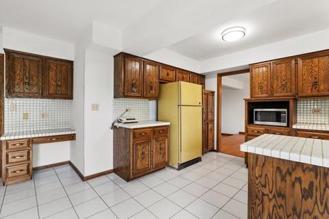 8401 S Park Ave, Burr Ridge, IL 60527 photo 10