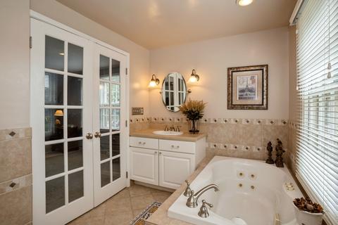 285 Jervey Ln, Bartlett, IL 60103 photo 9