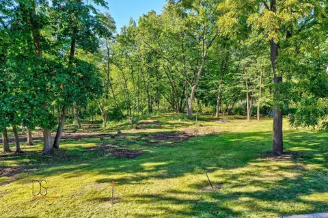 420 Deer Timber Ln, Ottawa, IL 61350