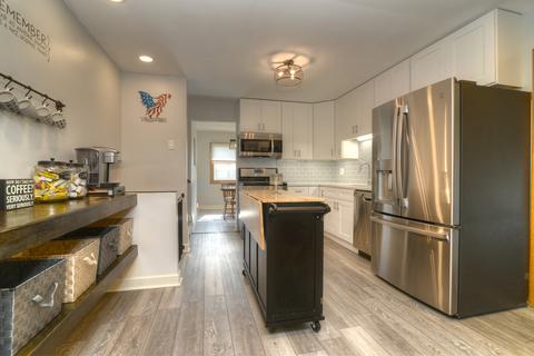 945 Balsam Ln, Bartlett, IL 60103 photo 8