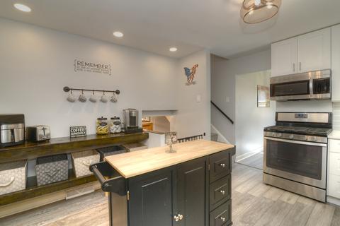 945 Balsam Ln, Bartlett, IL 60103 photo 9