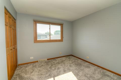 945 Balsam Ln, Bartlett, IL 60103 photo 24