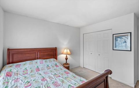 239 Pawtucket Ave, Elgin, IL 60124 photo 21