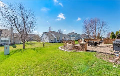 239 Pawtucket Ave, Elgin, IL 60124 photo 38