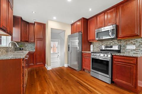 520 Rose Ave, Des Plaines, IL 60016 photo 12