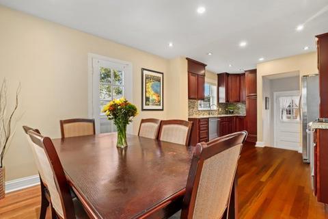 520 Rose Ave, Des Plaines, IL 60016 photo 9