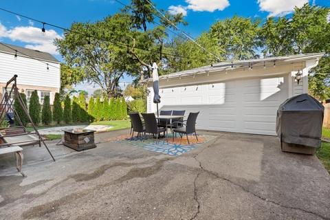 520 Rose Ave, Des Plaines, IL 60016 photo 25