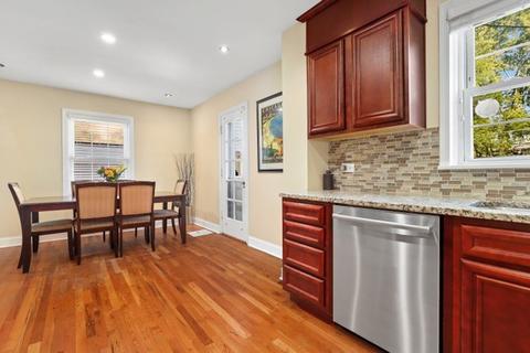 520 Rose Ave, Des Plaines, IL 60016 photo 14
