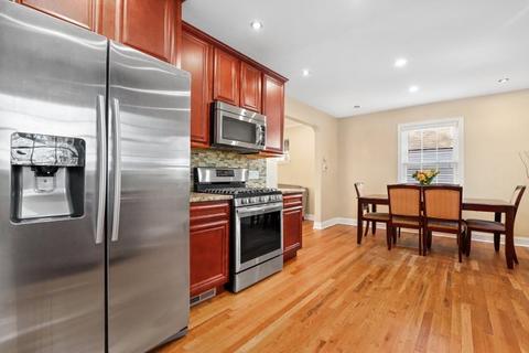 520 Rose Ave, Des Plaines, IL 60016 photo 13