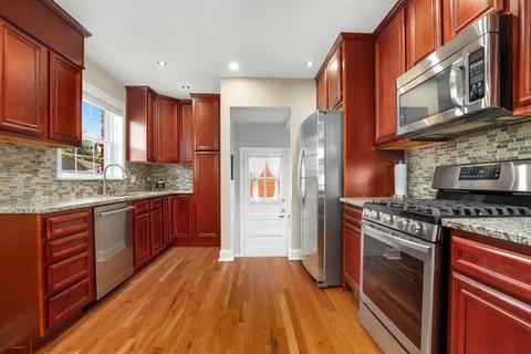 520 Rose Ave, Des Plaines, IL 60016 photo 11
