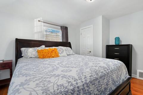 520 Rose Ave, Des Plaines, IL 60016 photo 21