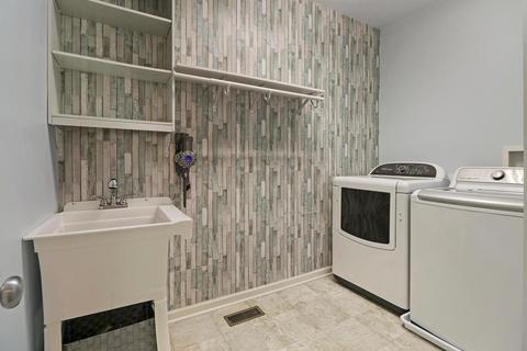 175 Reston Ln, Gilberts, IL 60136 photo 13