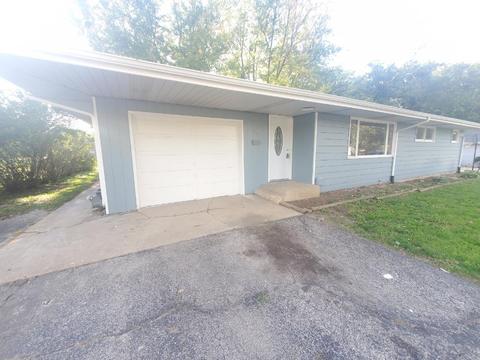 910 S Hugh St, Plano, IL 60545 photo 1