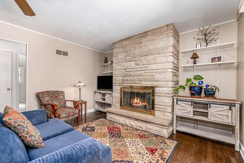 1814 E Sitka Ln, Mount Prospect, IL 60056 photo 8