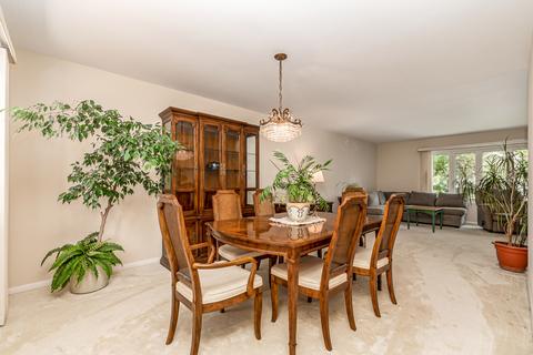 1814 E Sitka Ln, Mount Prospect, IL 60056 photo 13