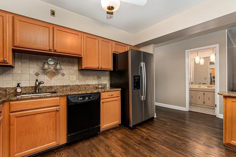 1814 E Sitka Ln, Mount Prospect, IL 60056 photo 2