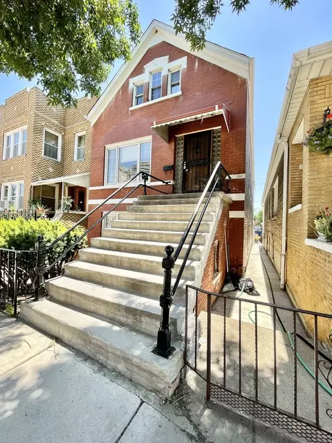 2339 W 24th St, Chicago, IL 60608