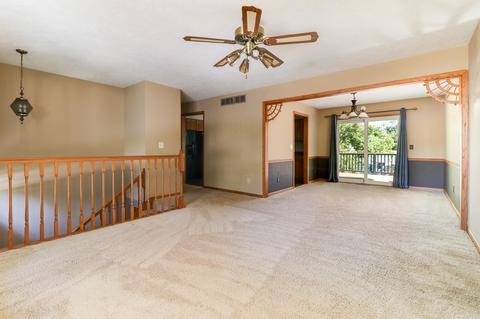 112 Camelot Dr, Bloomington, IL 61704 photo 3