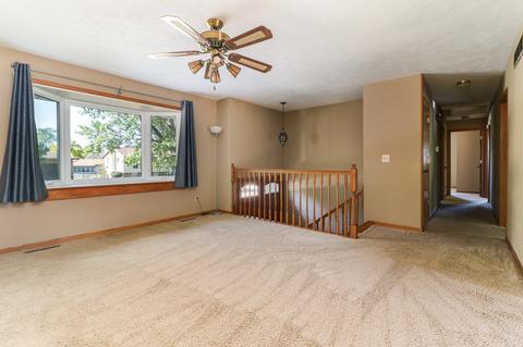 112 Camelot Dr, Bloomington, IL 61704 photo 4
