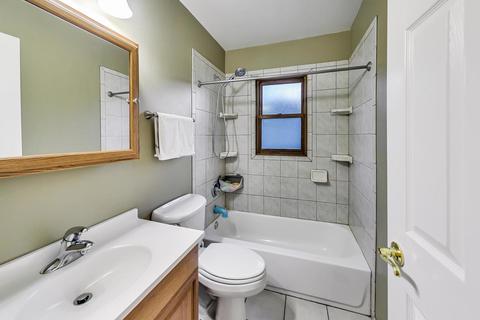 820 Cumberland St, Hoffman Estates, IL 60169 photo 18