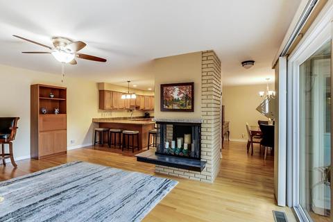 1 Stirling Ln, Rolling Meadows, IL 60008 photo 16