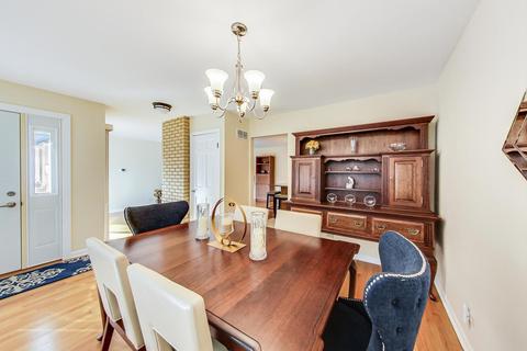 1 Stirling Ln, Rolling Meadows, IL 60008 photo 7
