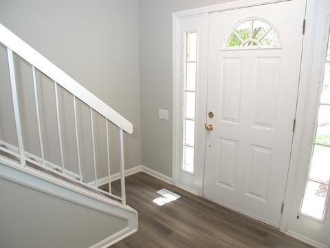 4723 Amber Cir, Hoffman Estates, IL 60192 photo 2