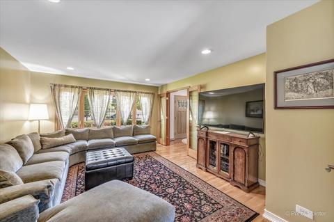 3911 Wilke Rd, Rolling Meadows, IL 60008 photo 7