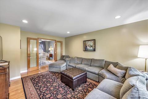3911 Wilke Rd, Rolling Meadows, IL 60008 photo 6