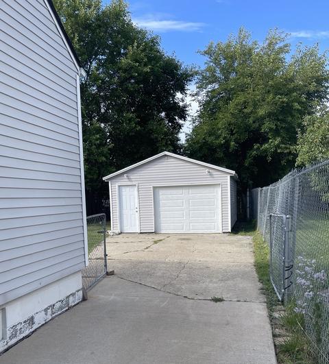 1306 Front St, Aurora, IL 60505 photo 3