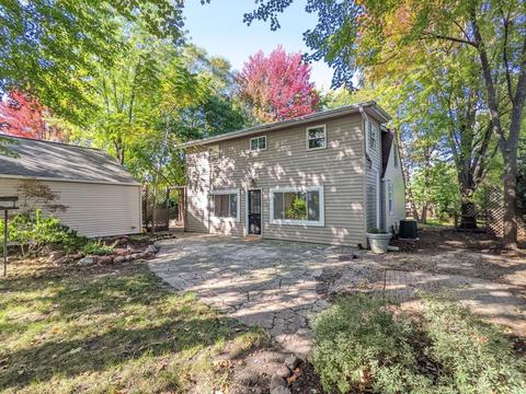 1414 E Geneva Rd, Wheaton, IL 60187 photo 1