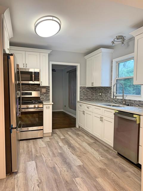 18043 Burnham Ave, Lansing, IL 60438 photo 10