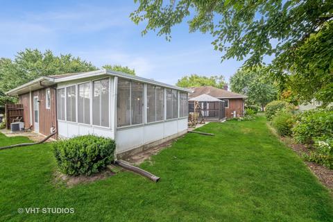 547 Eichler Dr, West Dundee, IL 60118 photo 4