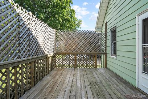 682 Ludlow Ave, Elgin, IL 60120 photo 15