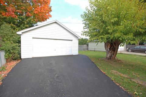 682 Ludlow Ave, Elgin, IL 60120 photo 17