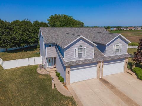 528 Wild Turkey Ln, Normal, IL 61761 photo 2